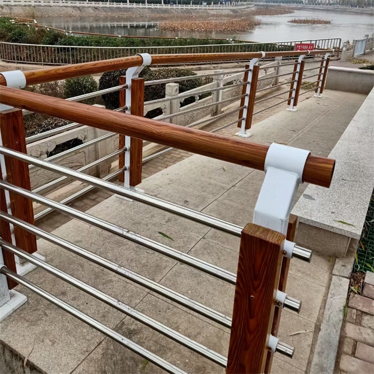 木紋轉(zhuǎn)印護(hù)欄